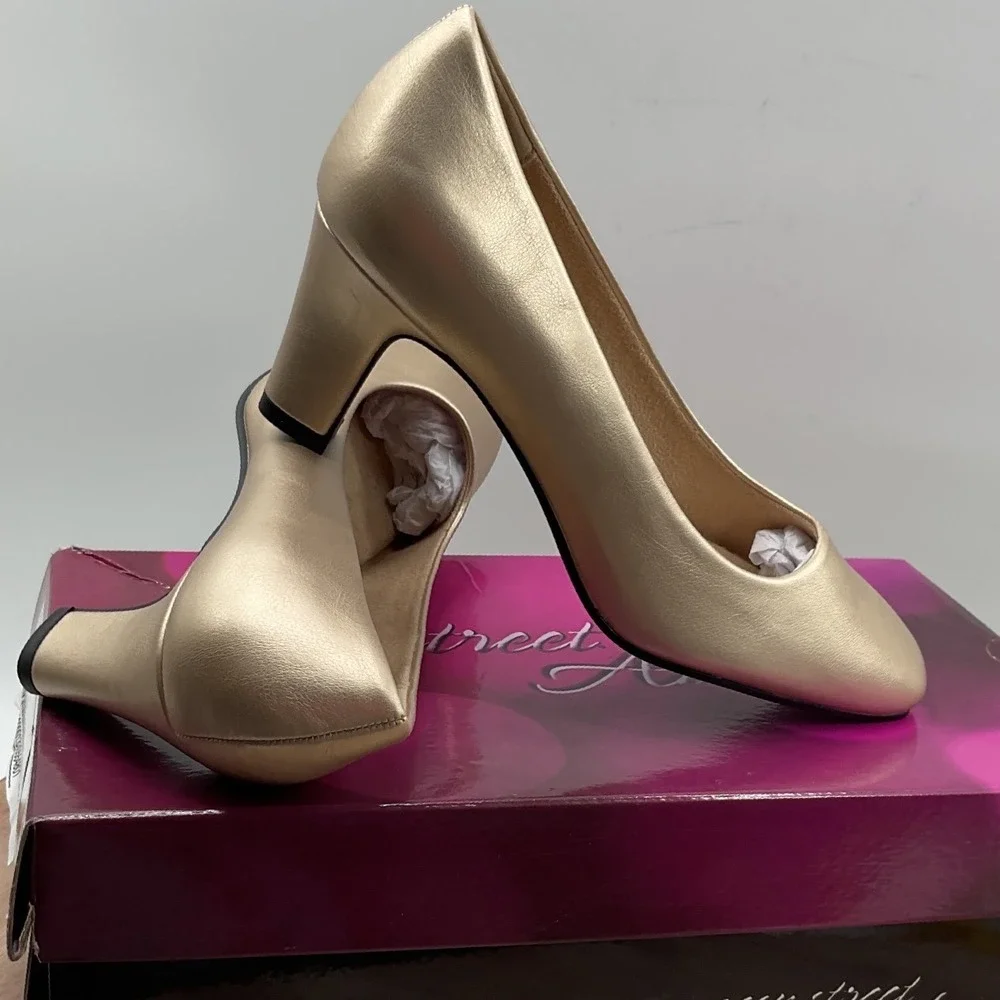 Easy Street Alive Womens Gold Square Toe Block Heel Pumps 31-2578 Size 6M